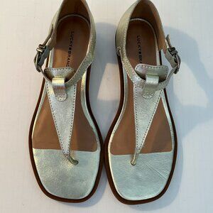 Lucky Brand Annamae Sandals Gold Metallic Leather Thong Square Toe Wedge Sz 8.5M